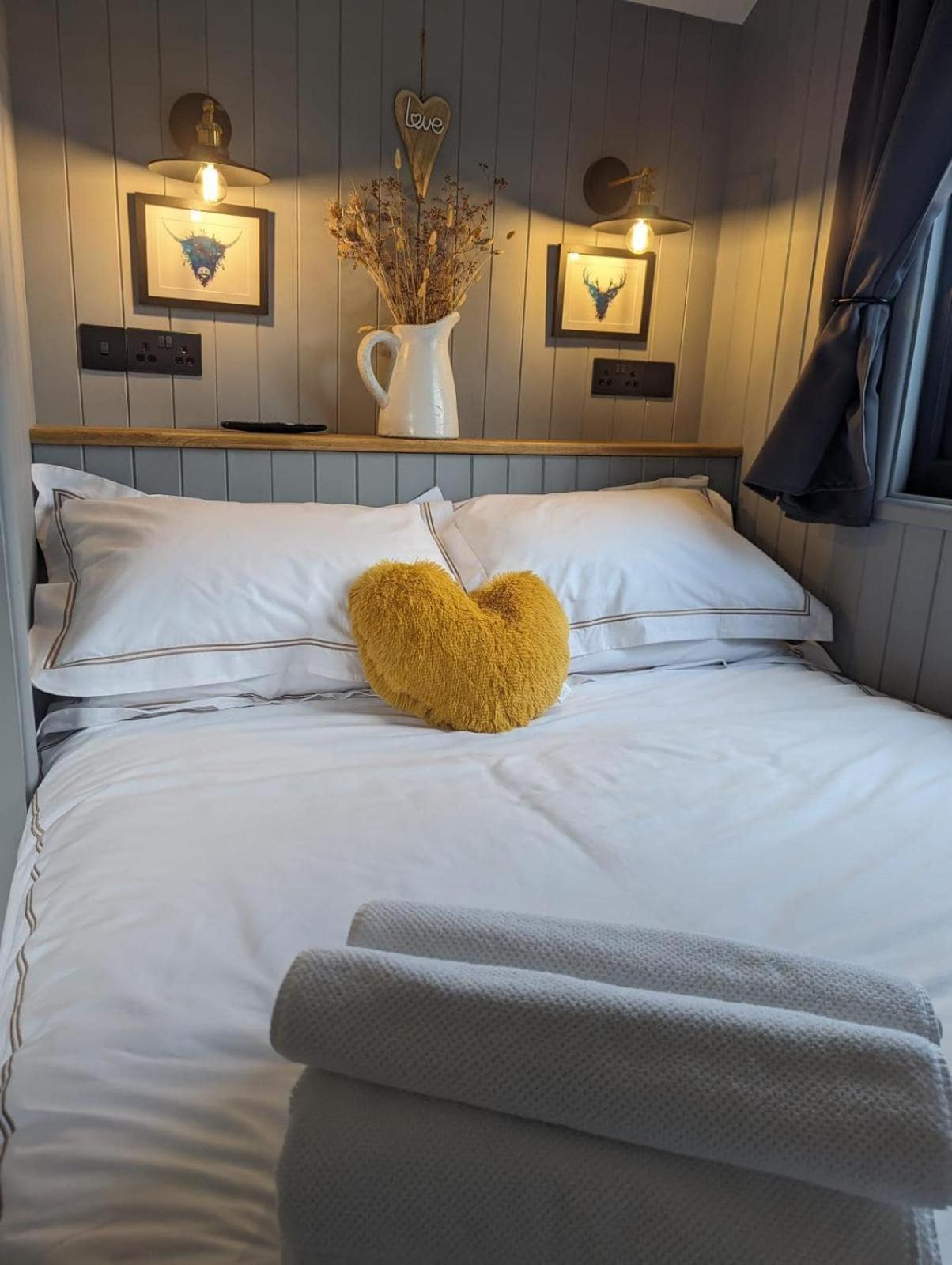 Rusty Duck Retreat Shepherds Hut Shedfield Экстерьер фото