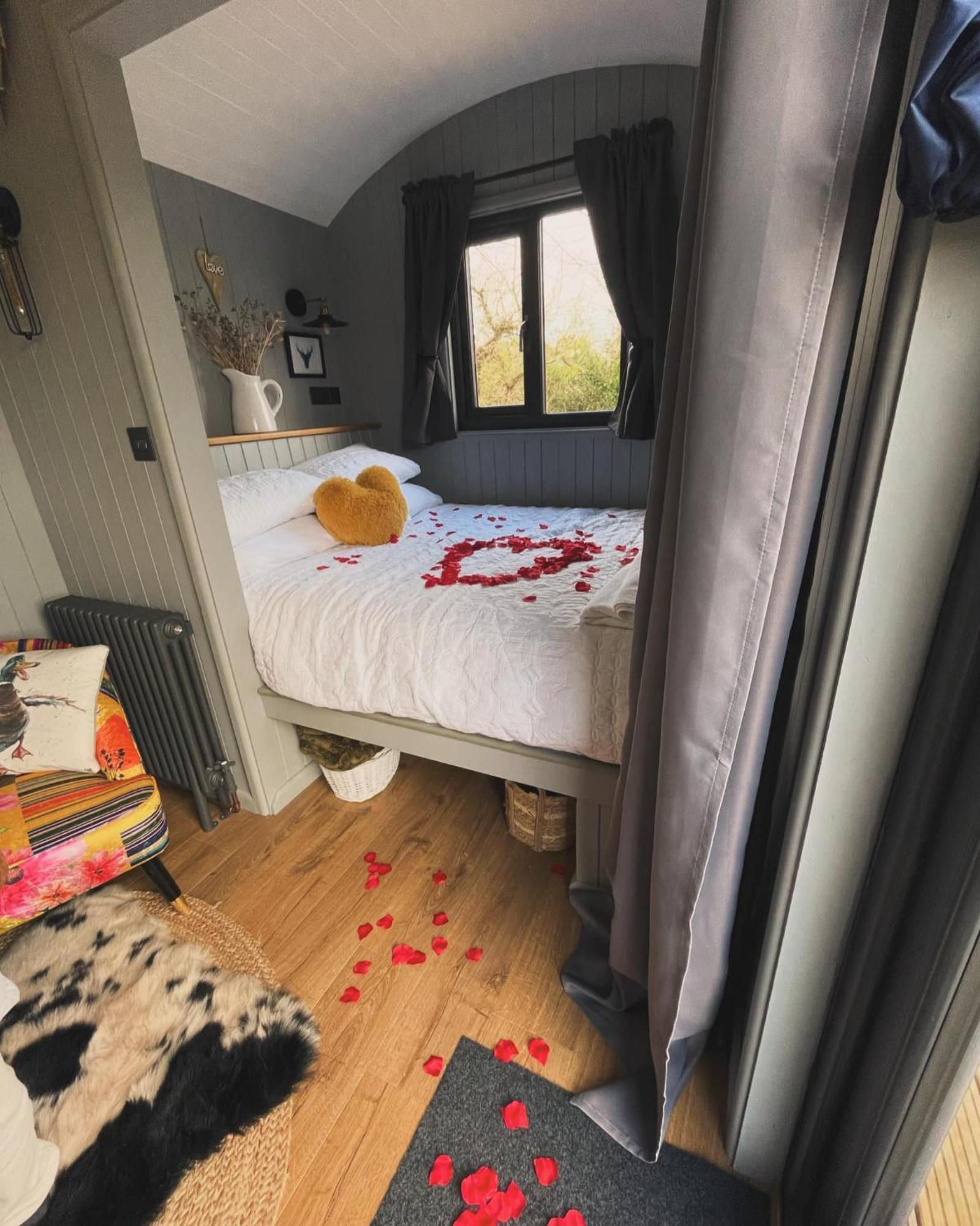Rusty Duck Retreat Shepherds Hut Shedfield Экстерьер фото